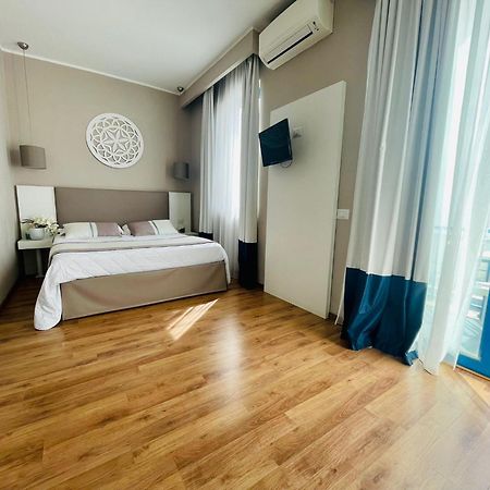 Hotel Mediterraneo Lido di Latina Luaran gambar