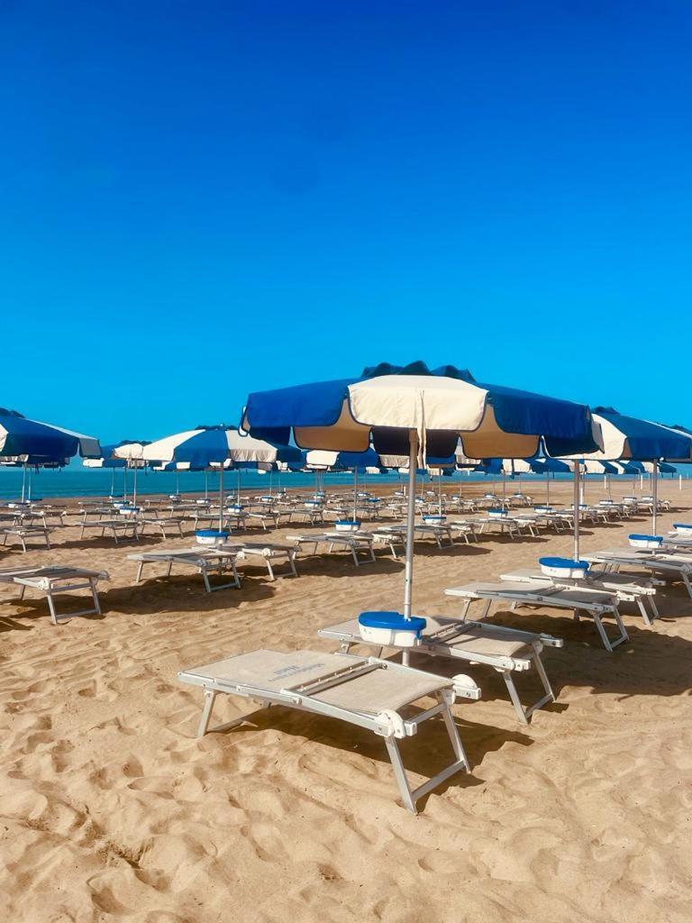 Hotel Mediterraneo Lido di Latina Luaran gambar