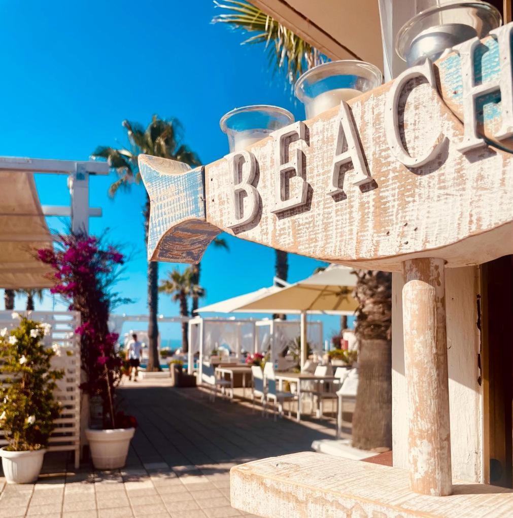 Hotel Mediterraneo Lido di Latina Luaran gambar