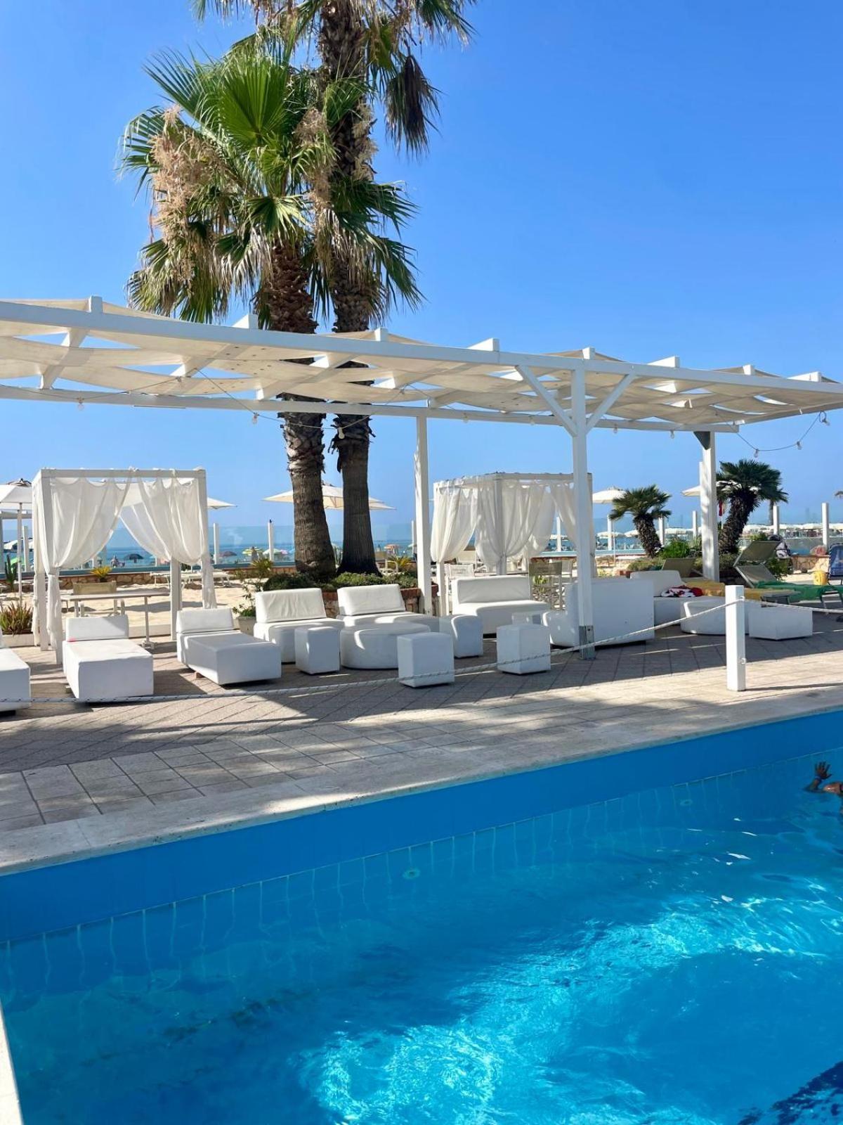 Hotel Mediterraneo Lido di Latina Luaran gambar