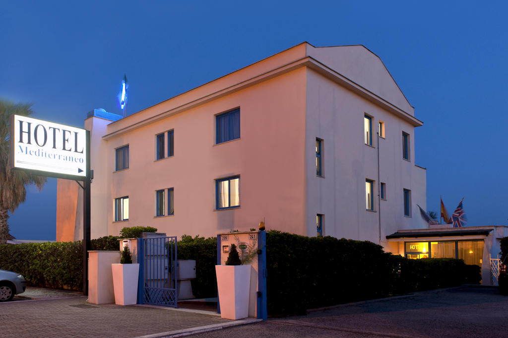 Hotel Mediterraneo Lido di Latina Luaran gambar