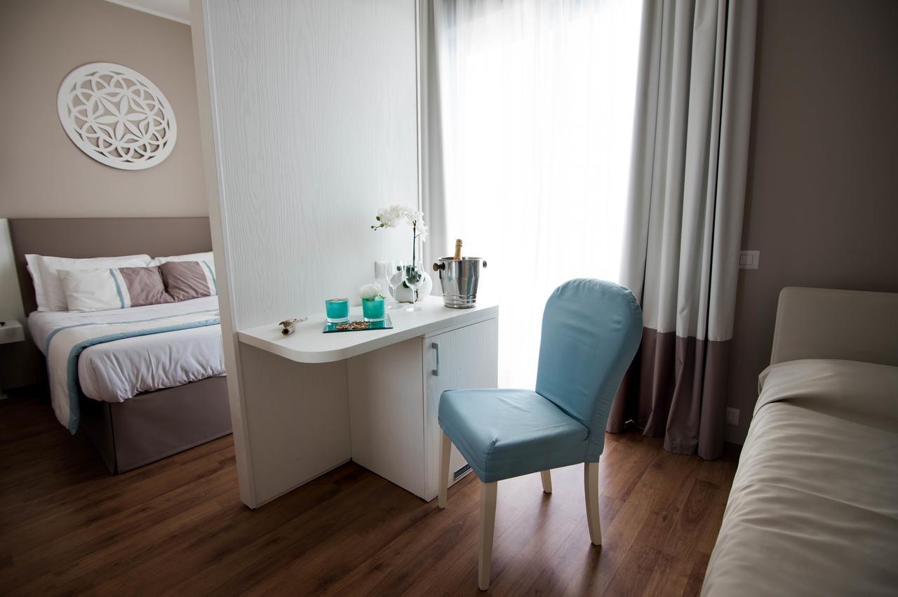 Hotel Mediterraneo Lido di Latina Luaran gambar